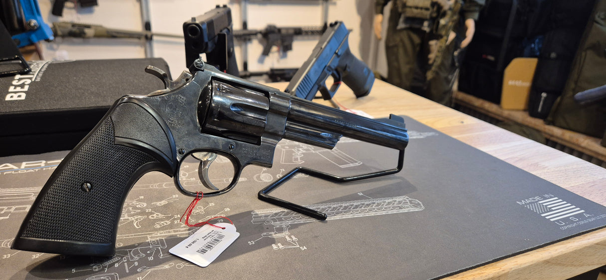 S&W Dirty Harry 44mag.