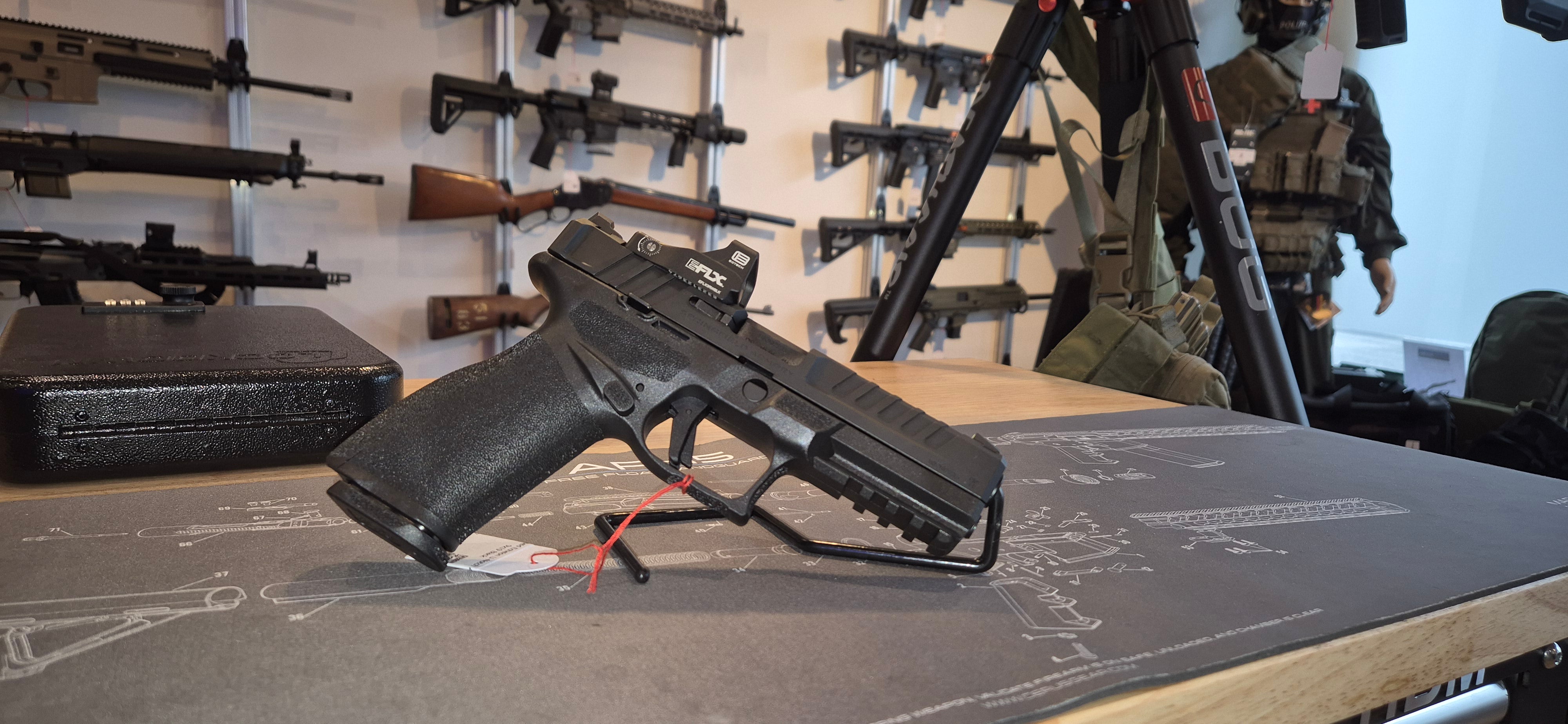 Springfield Echelon 4,5 U Notch mit EOTech EFLX 3MOA